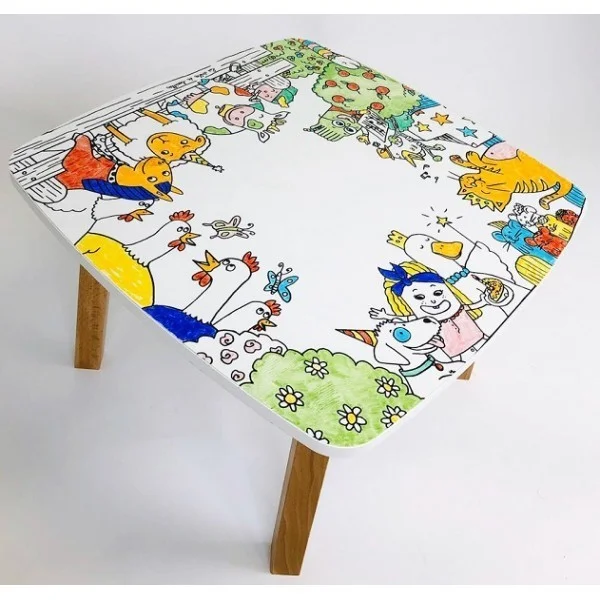 Table à colorier pour espace enfant